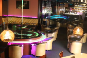 strip clubs with free limo Las Vegas
